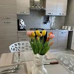 Leonida Apartment