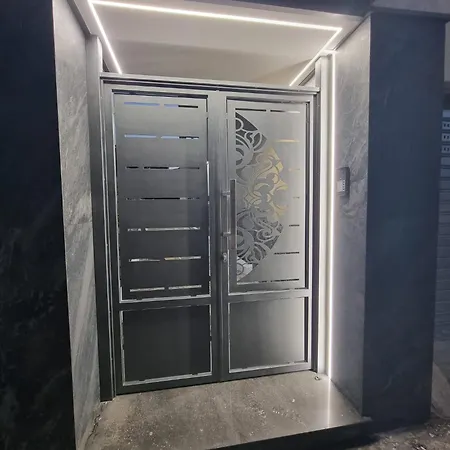 Apartament Leonida *