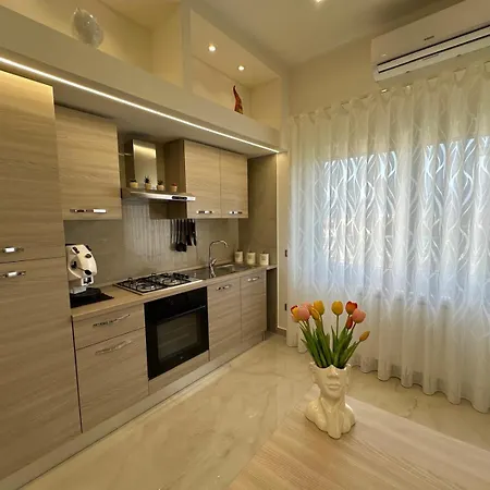 Leonida Apartment